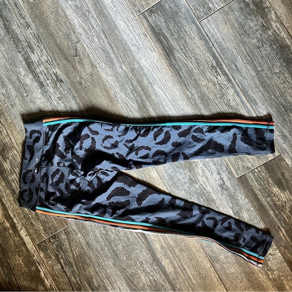 The Upside Cheetah Print Leggings - Picture 4 of 4